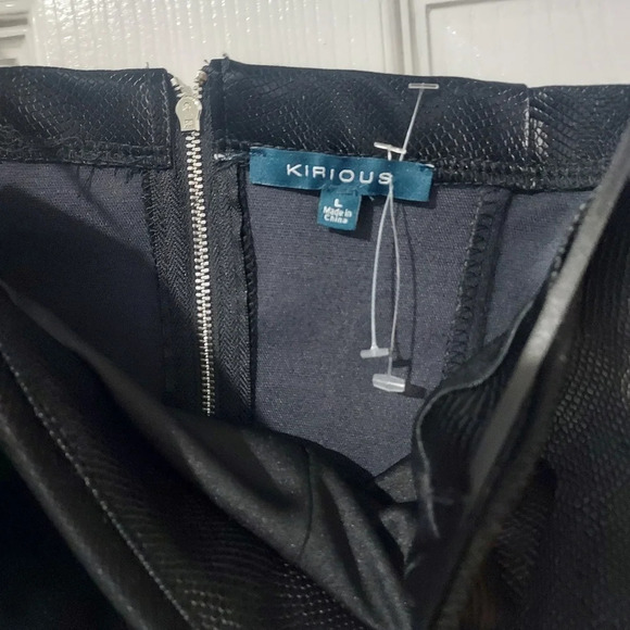 NWOT Kirious Black Snakeskin Corset Crop Tube Top in Size L (Large) - Picture 7 of 8